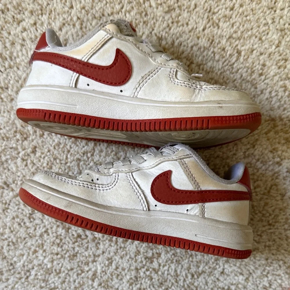 Nike Kids White and Red Sneakers - Picture 4 of 7